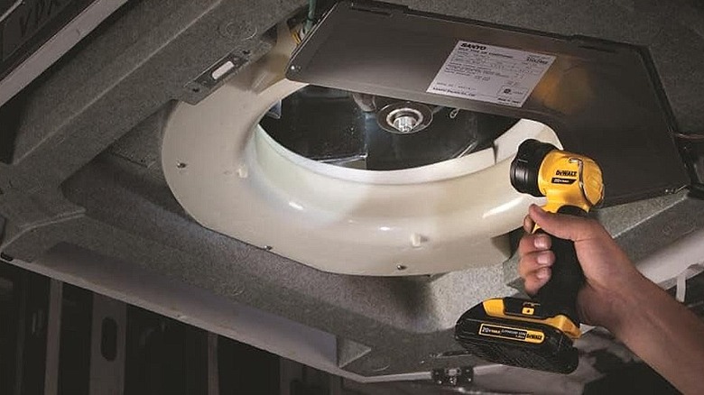 Pointing LED work light toward the ceiling