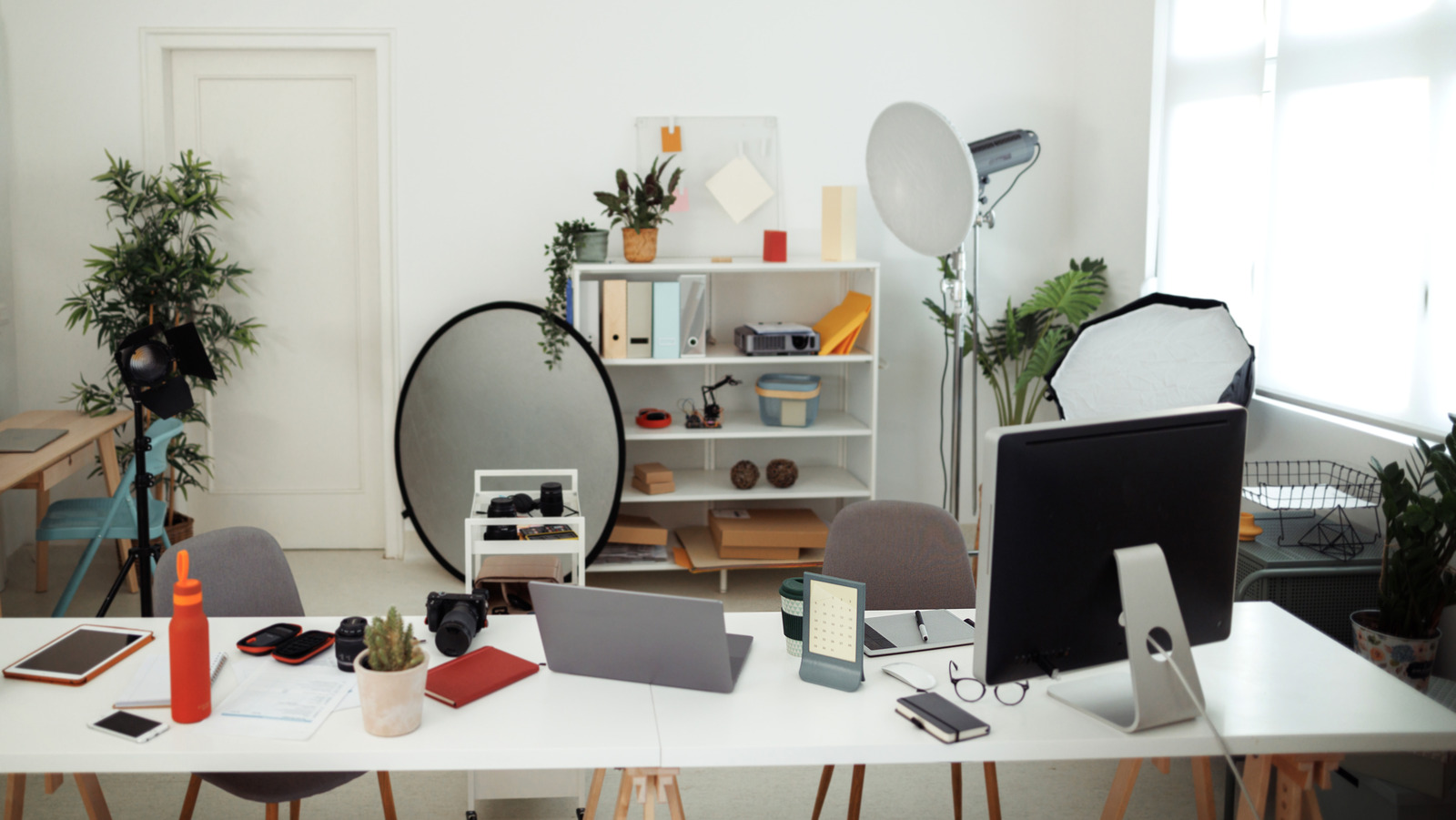 15 Essential Home Office Gadgets That Boost Productivity