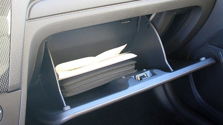 Glove box