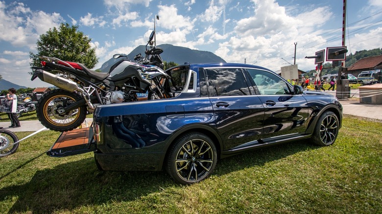 BMW X7 Pickup