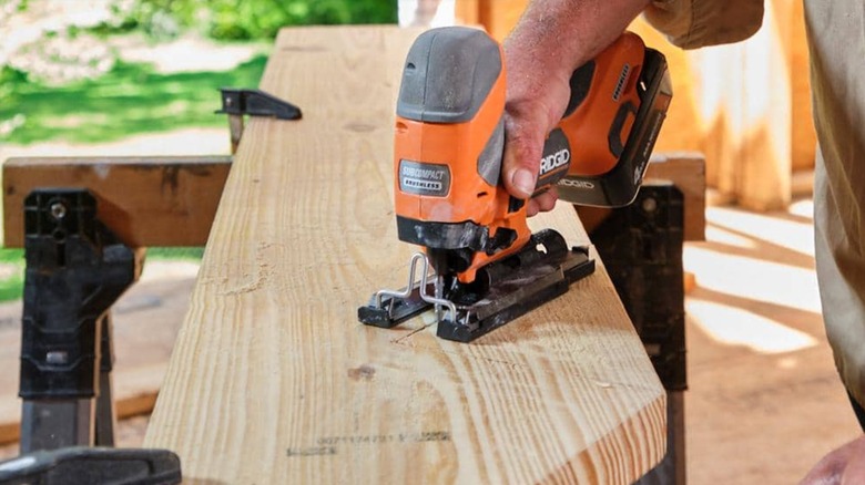 cutting board with Ridgid barrel grip jig saw