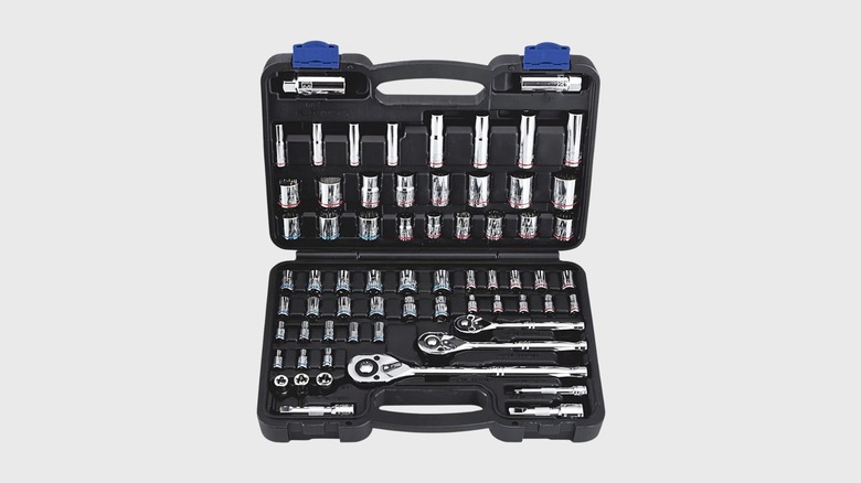 Quinn 66-Piece Socket Set