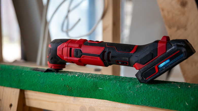 an oscillating multitool