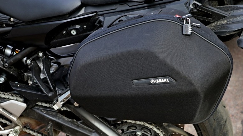 Motorcycle saddlebag