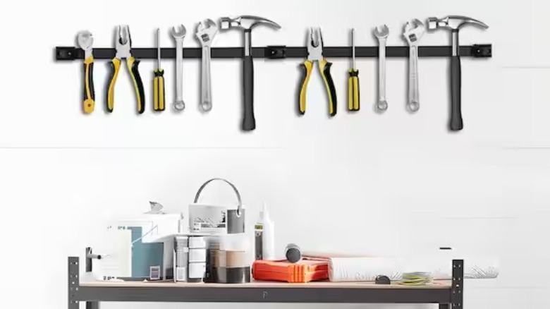 Magnetic tool storage bar