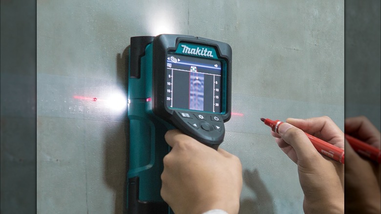 scanning wall with Makita scanner