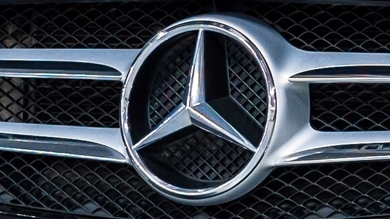 Mercedes logo