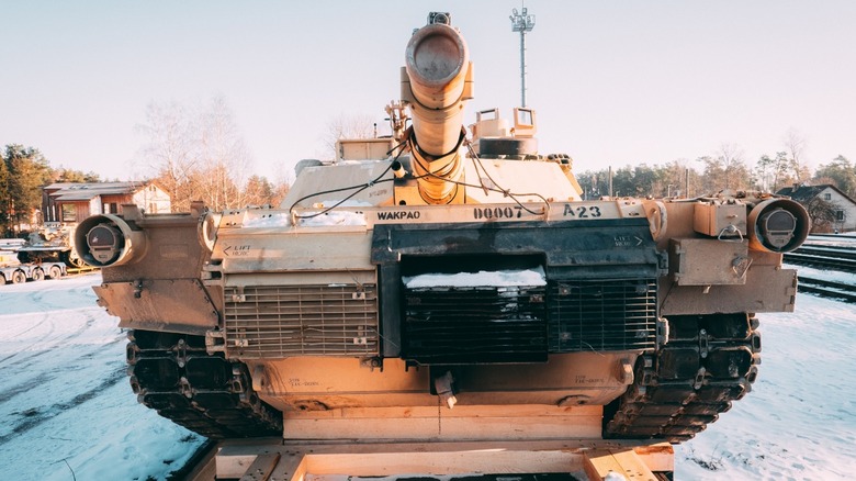 M1 Abrams tank
