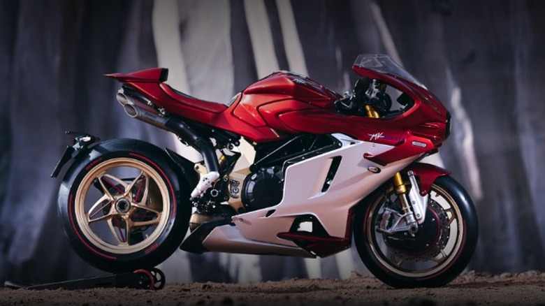 A red MV Agusta Superveloce 1000
