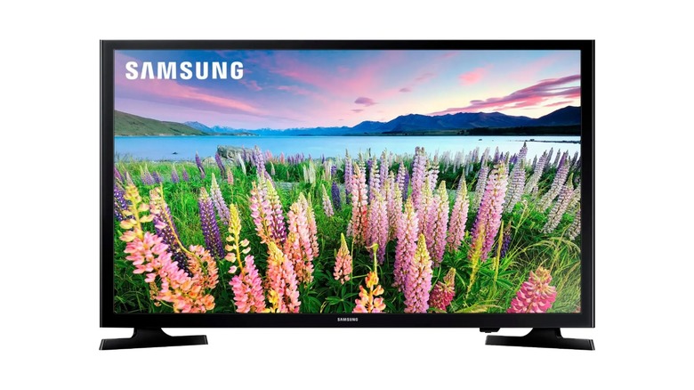 Samsung UN40N5200AFXZA on display