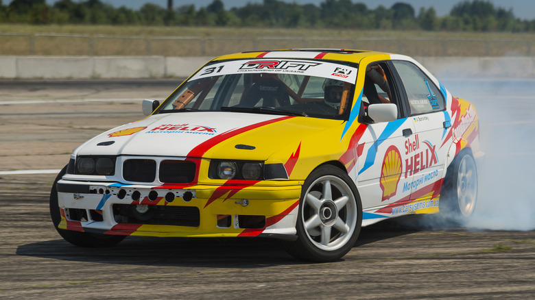 BMW 3 Series E36 drifting