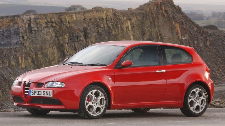 Alfa Romeo 147 GTA front 3/4 view