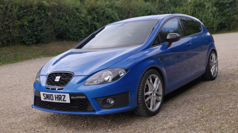 Seat Leon Cupra R Mk2 front 3/4 view