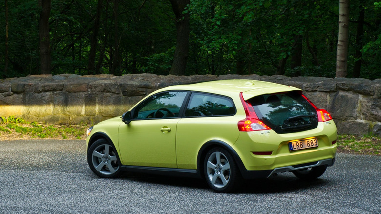 Volvo C30 rear 3/4 view on the glass hatch and large taillights