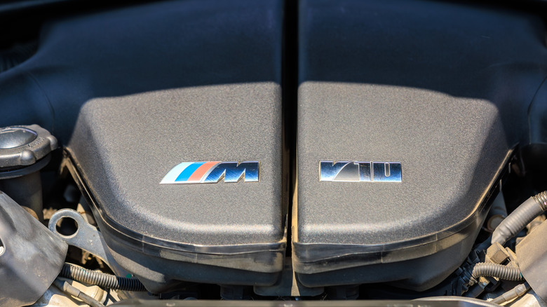 BMW M5 E60 V10 engine