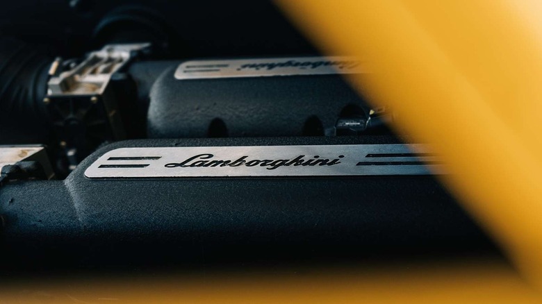 Lamborghini Gallardo 5.0L V10 engine head