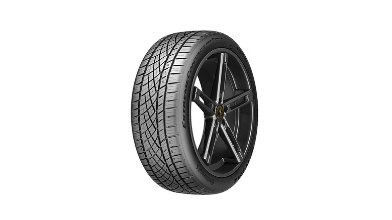 Continental ExtremeContact DWS06 Plus tire