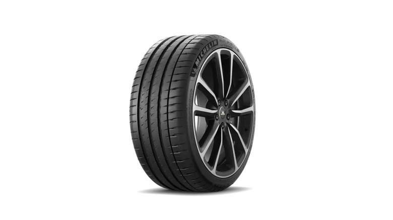 Michelin Pilot Sport 4S tire