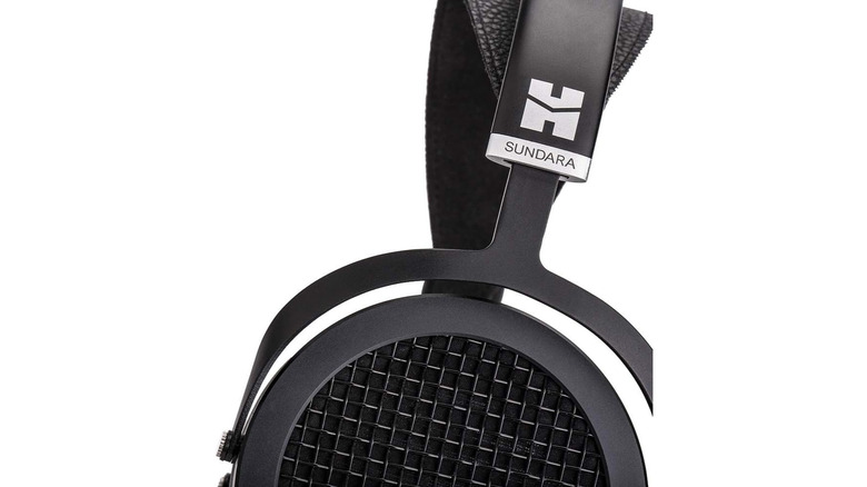 the HiFiMan Sundara logo on the HiFiMan Sundara headband.