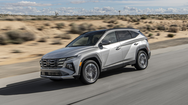 2025 Hyundai Tucson front 3/4 view