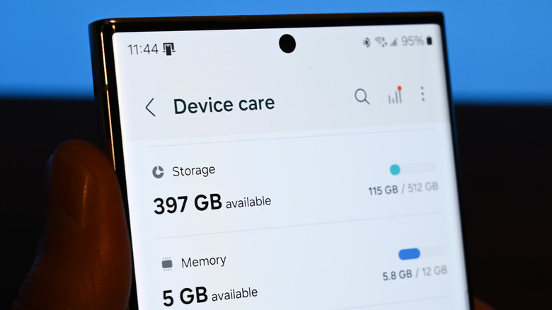 Samsung Device care showing available storage and RAM