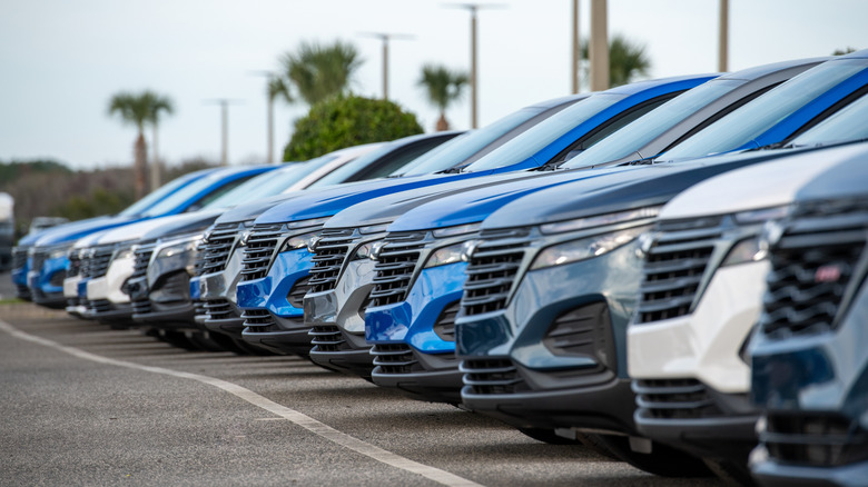 Chevy Bolts at a dealership in Orlando, FL