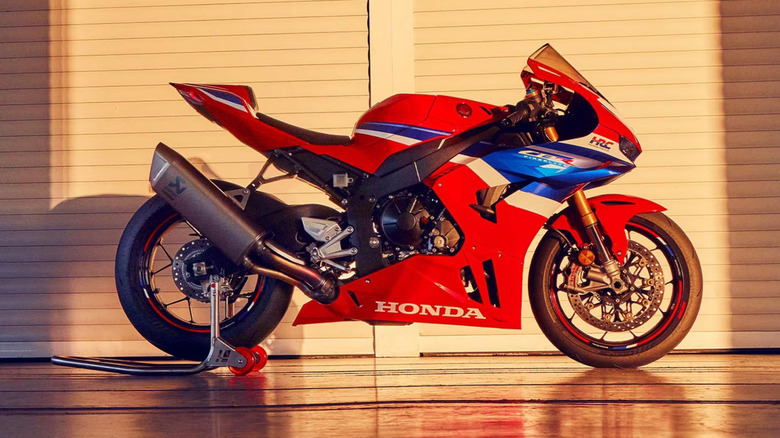 Honda CBR-1000RR-R Fireblade SP on a stand at sunset