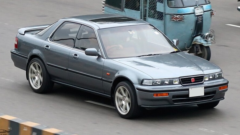 Acura Vigor in traffic
