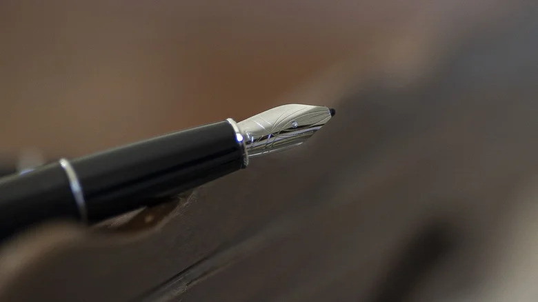 Adonit Star iPad stylus closeup