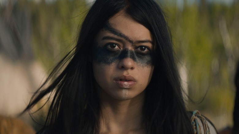 Amber Midthunder as Naru in Prey