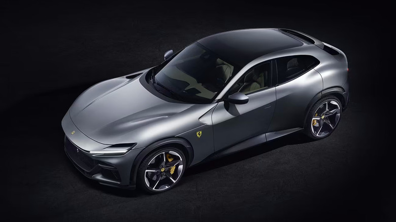 2025 Ferrari Purosangue front to top 3/4 view