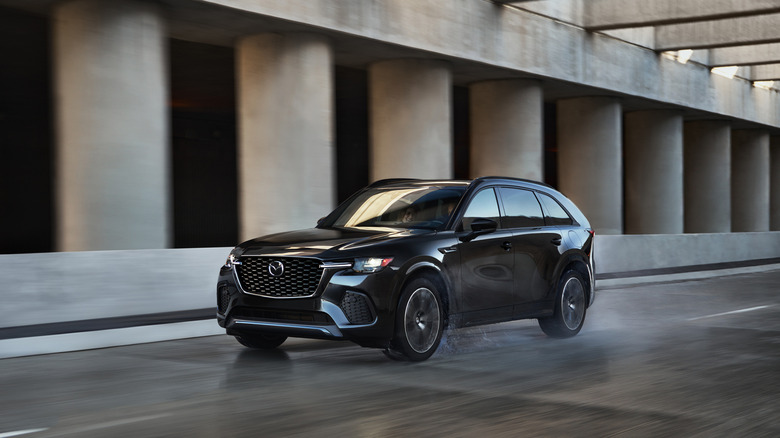 2025 Mazda CX-70 dynamic image front 3/4 view