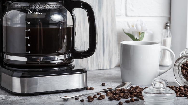 Drip coffee maker