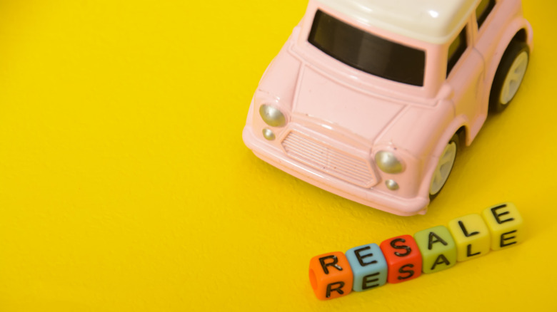 resale in blocks and a car figurine
