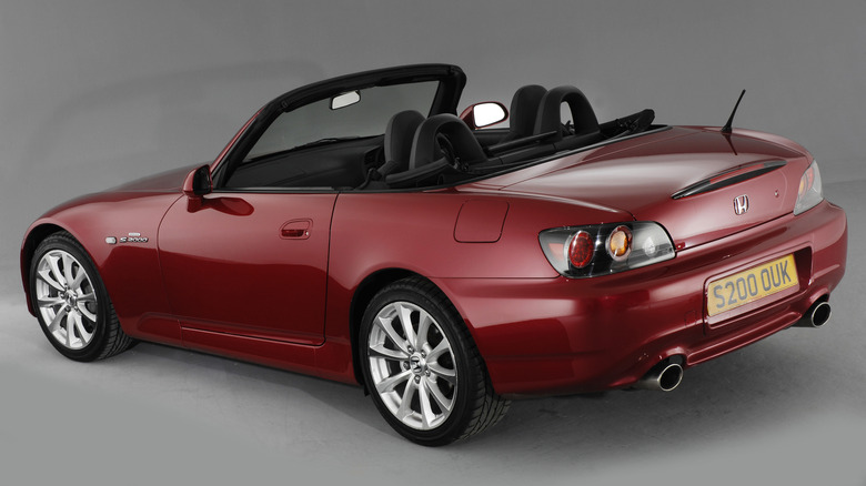 Honda S2000 rear 3/4 view
