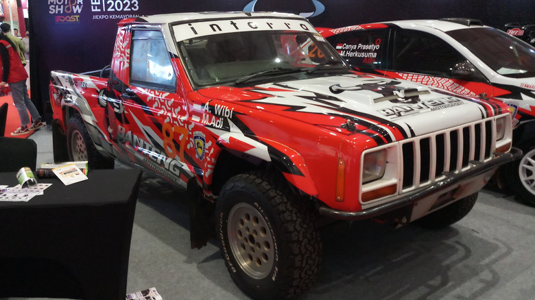 modified Jeep Comanche