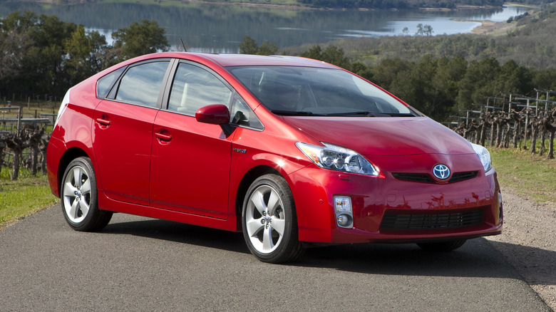 2010 Toyota Prius in vineyard