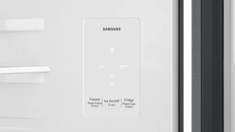 Power Freeze mode on the control panel of a Samsung refrigerator