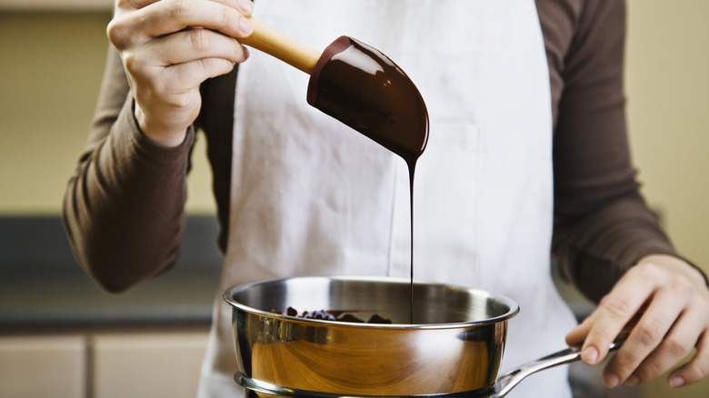 Melting chocolate on a cooktop