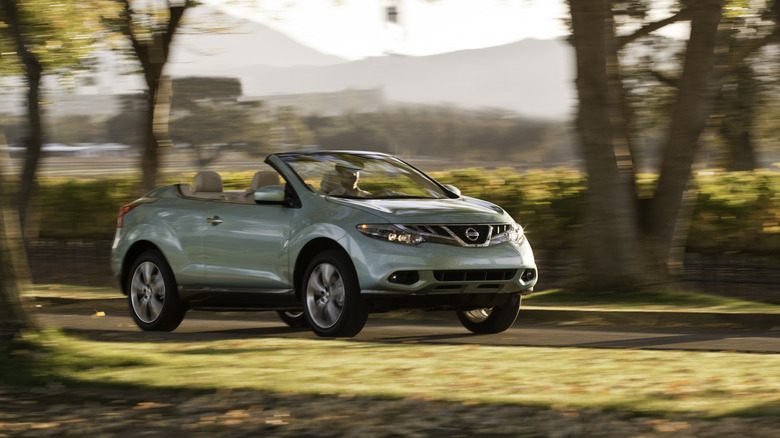 Nissan Murano CrossCabriolet at speed