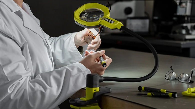 Ryobi magnifying light tool in use