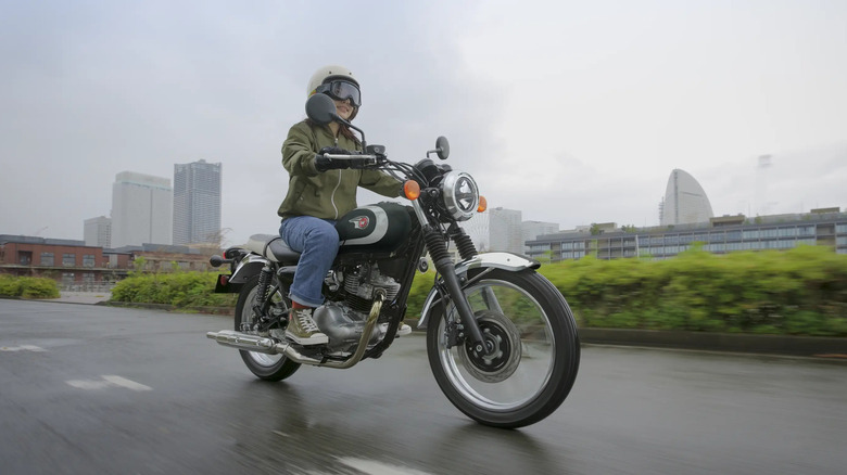 Kawasaki W230 being ridden in the city