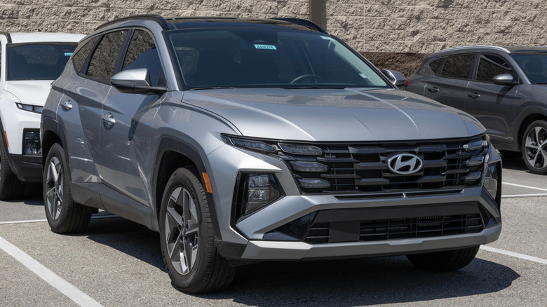 Hyundai Tuscon Hybrid SEL in gray on display