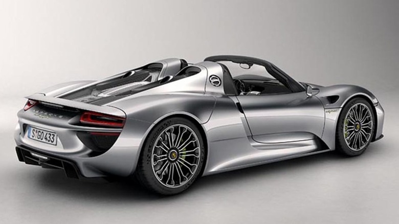 Studio shot of a Porsche 918 Spyder