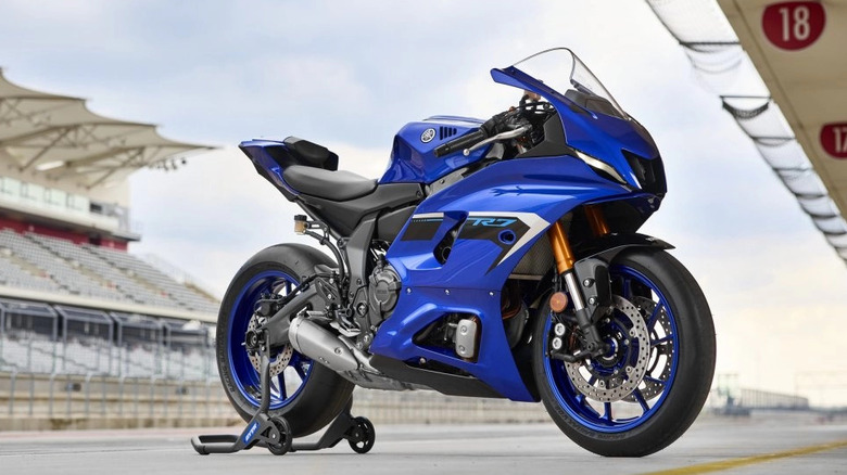 Yamaha R7 on a rear wheel stand at the racetrack