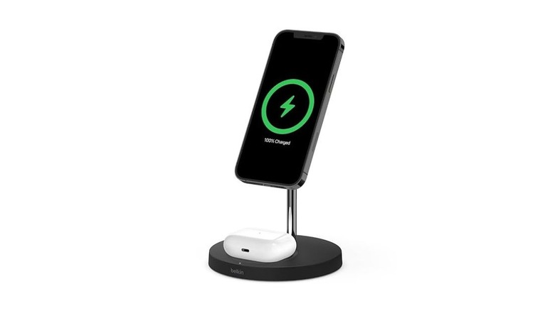 Belkin MagSafe 2-in-1 Wireless Charging Stand