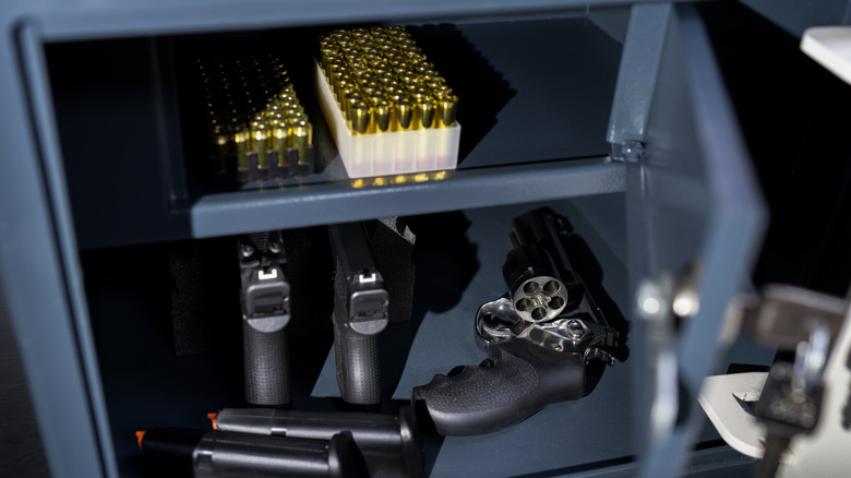 Gun safe with ammo