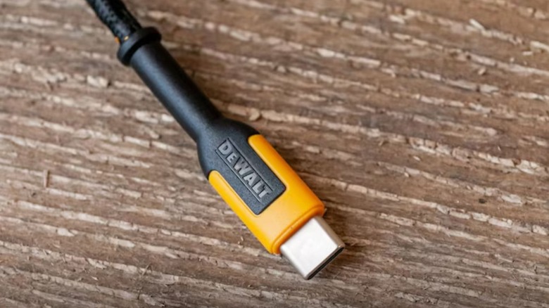 End of a DeWalt USB-C Cable