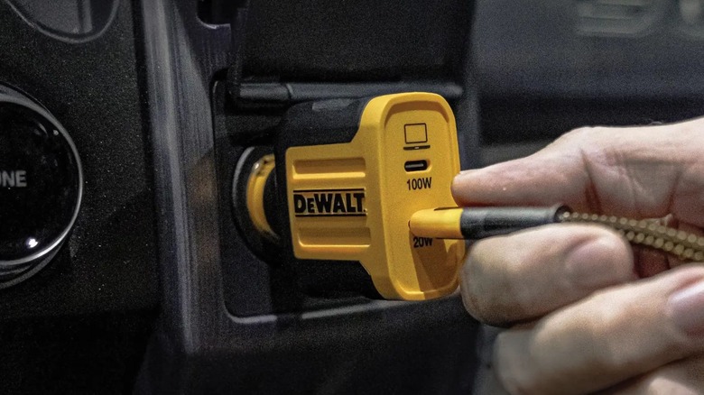 DeWalt Type-C Car Charger