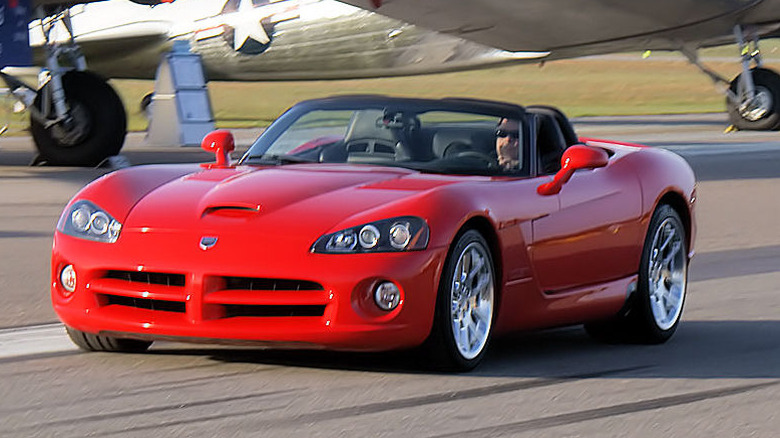 Dodge Viper driving